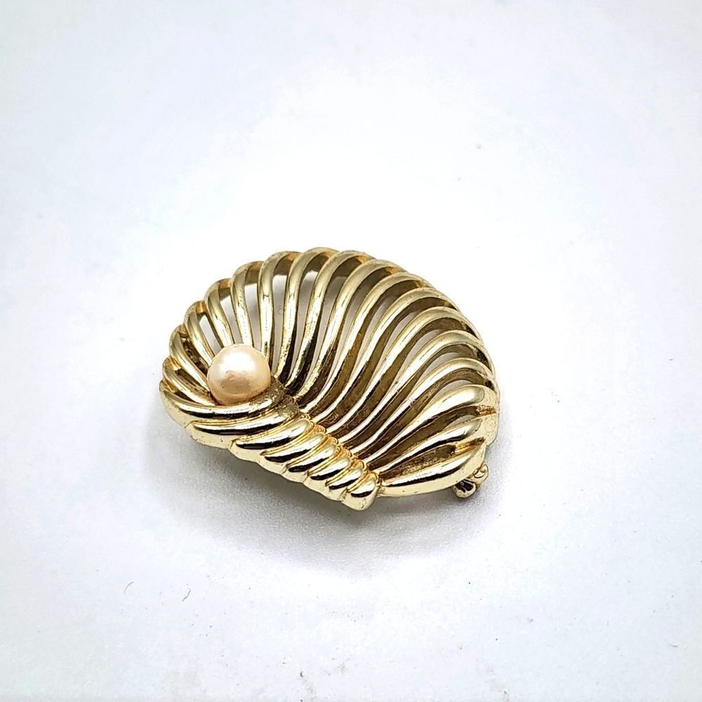 Vintage Marboux gold & faux pearl shell brooch